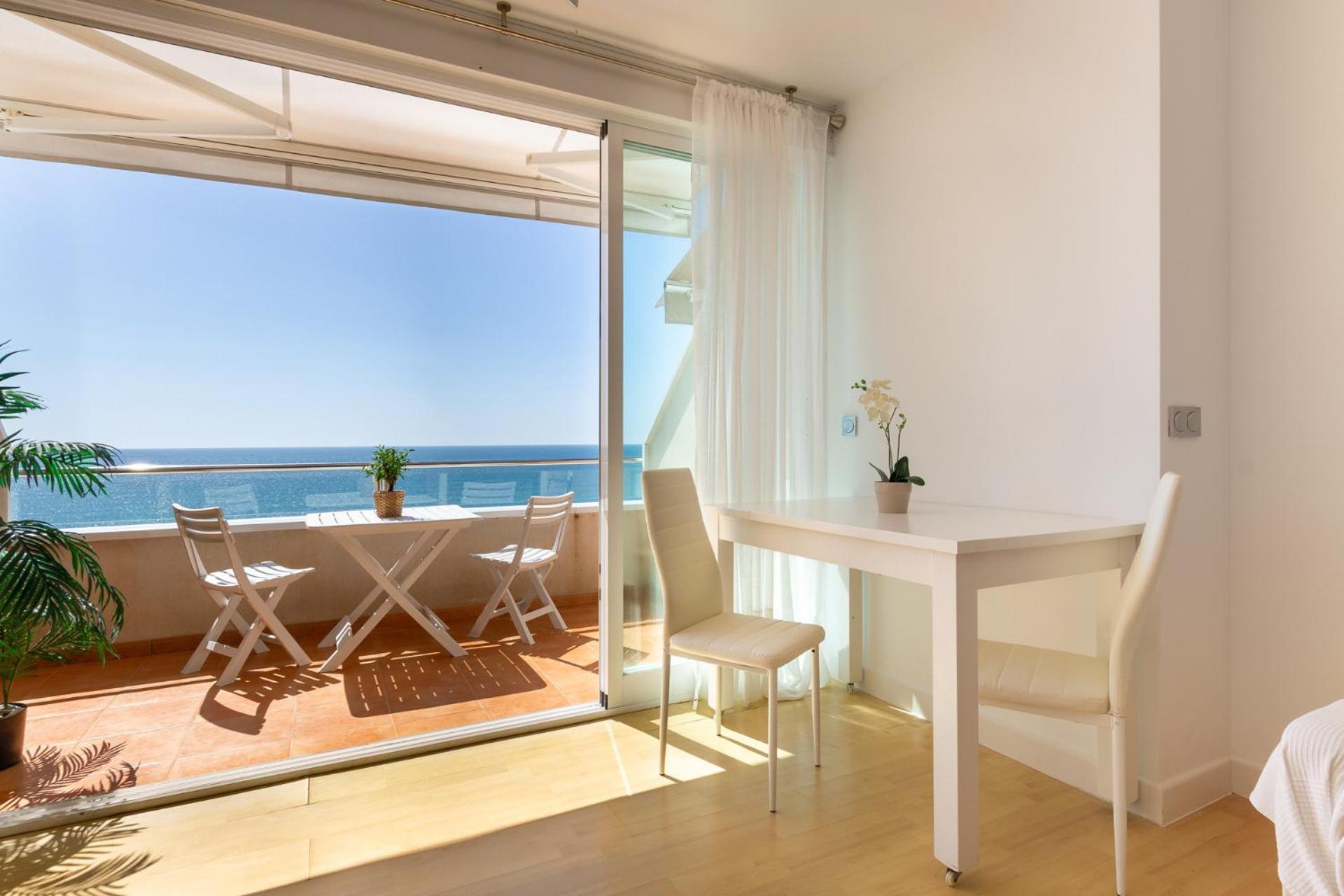 Roca Chica - Parking - Frente Playa - Terraza - Wifi - Bajondillo Y Carihuela Leilighet Torremolinos Eksteriør bilde