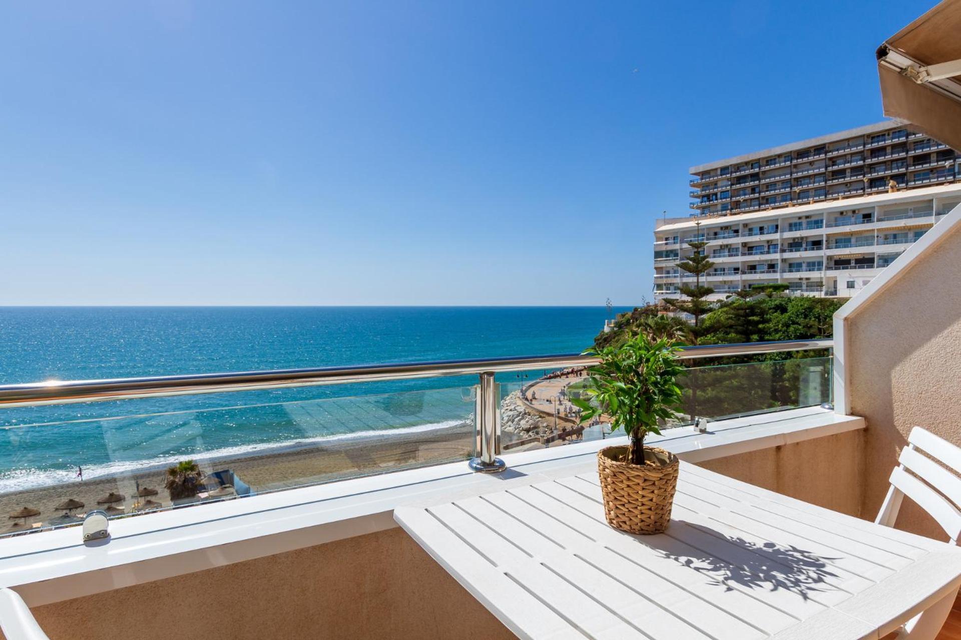 Roca Chica - Parking - Frente Playa - Terraza - Wifi - Bajondillo Y Carihuela Leilighet Torremolinos Eksteriør bilde